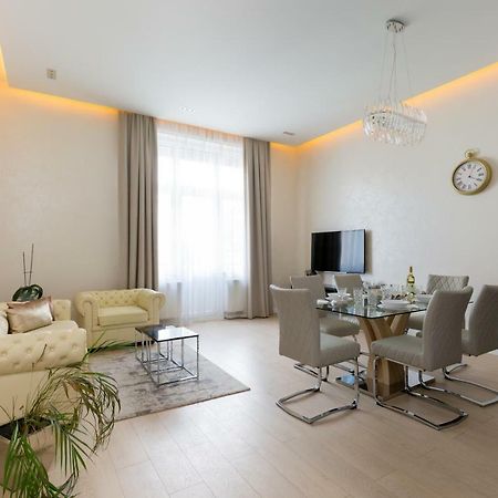 Grand Designer Dream Home In The Center W 3Br/3Bath Будапеща Екстериор снимка