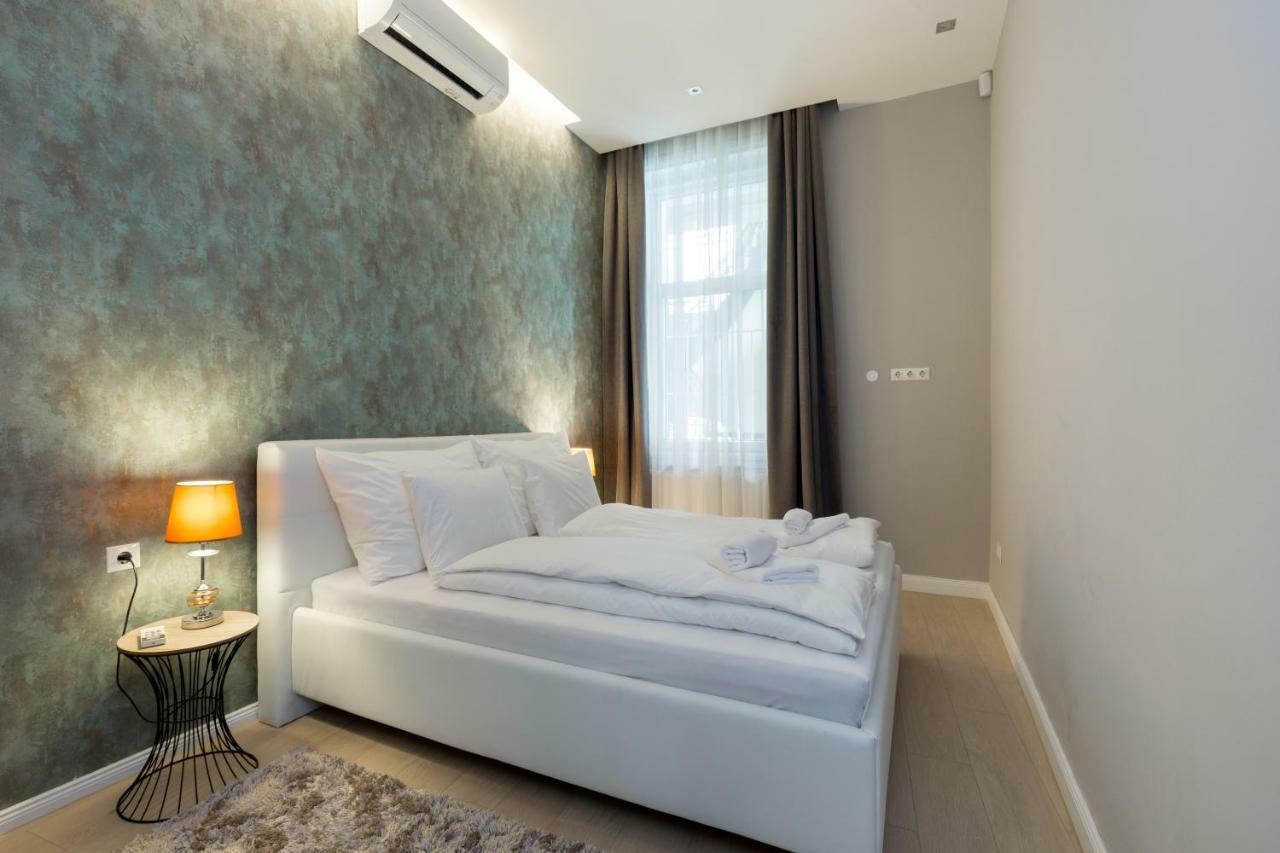 Grand Designer Dream Home In The Center W 3Br/3Bath Будапеща Екстериор снимка