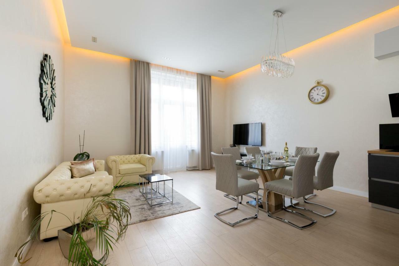 Grand Designer Dream Home In The Center W 3Br/3Bath Будапеща Екстериор снимка